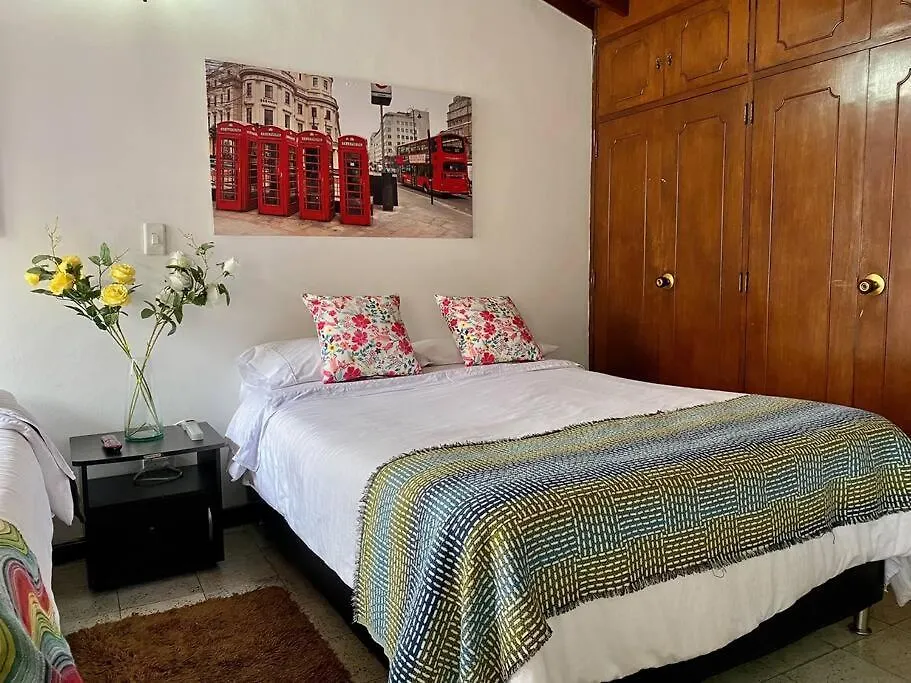 Casa En Frente Del Exito De Laureles Apartamento Medellín Colombia