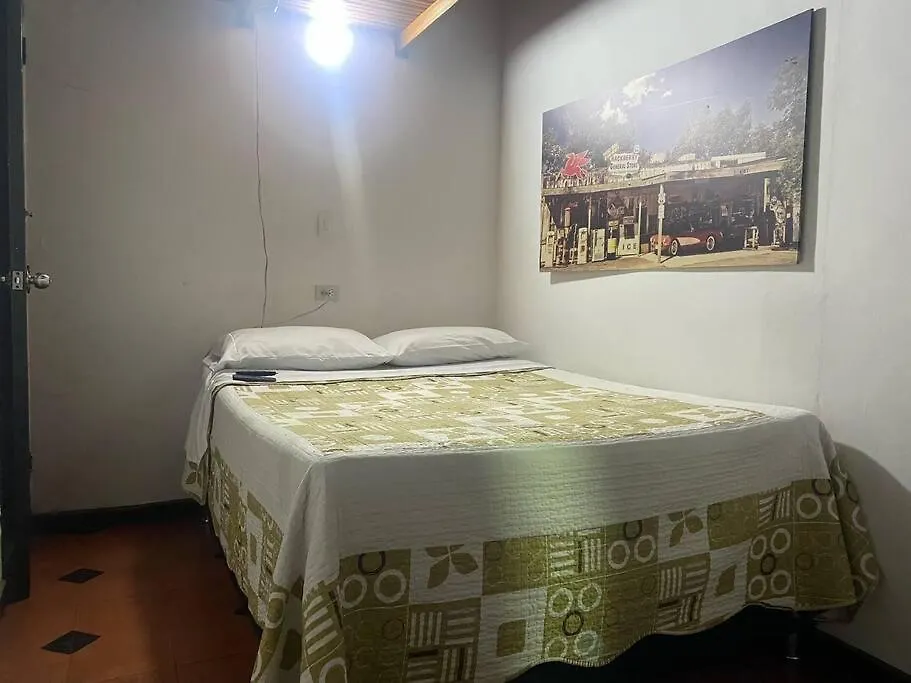 Casa En Frente Del Exito De Laureles Apartamento Medellín