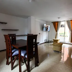 Apartamento Espacioso Y Comodo Hogar., Medellín